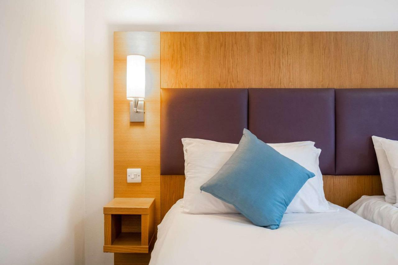 Comfort Inn Manchester North มิดเดิลตัน ภายนอก รูปภาพ